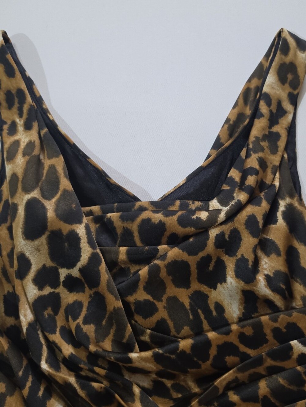 Express Sleeveless Cheetah Print Blouse Womens Sz Medium Tan Black Drape Front - Picture 6 of 6